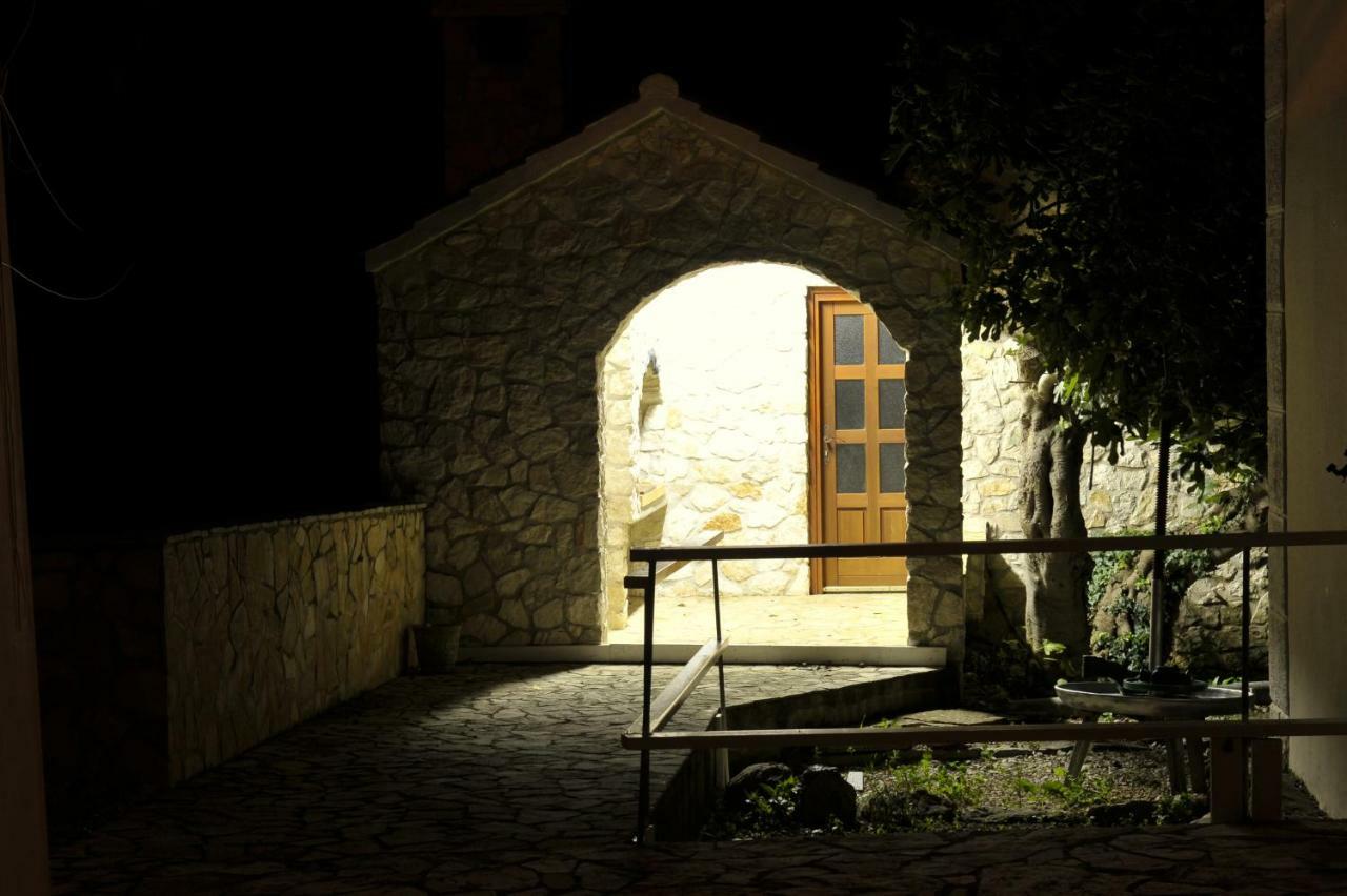فيلا Grandpa Mate House Dragove المظهر الخارجي الصورة